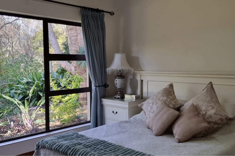 4 Bedroom Property for Sale in WestLake Country Safari Estate North West